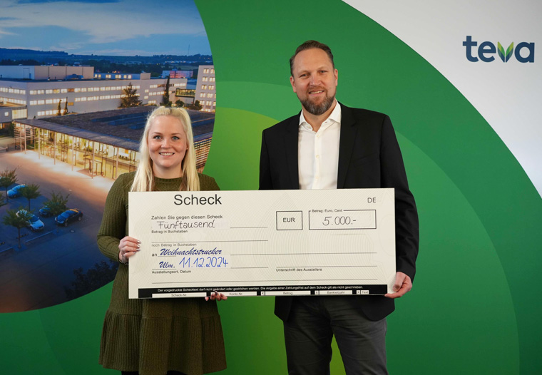 Teva packt wieder mit an: Unterstützung für die Johanniter Weihnachtstrucker